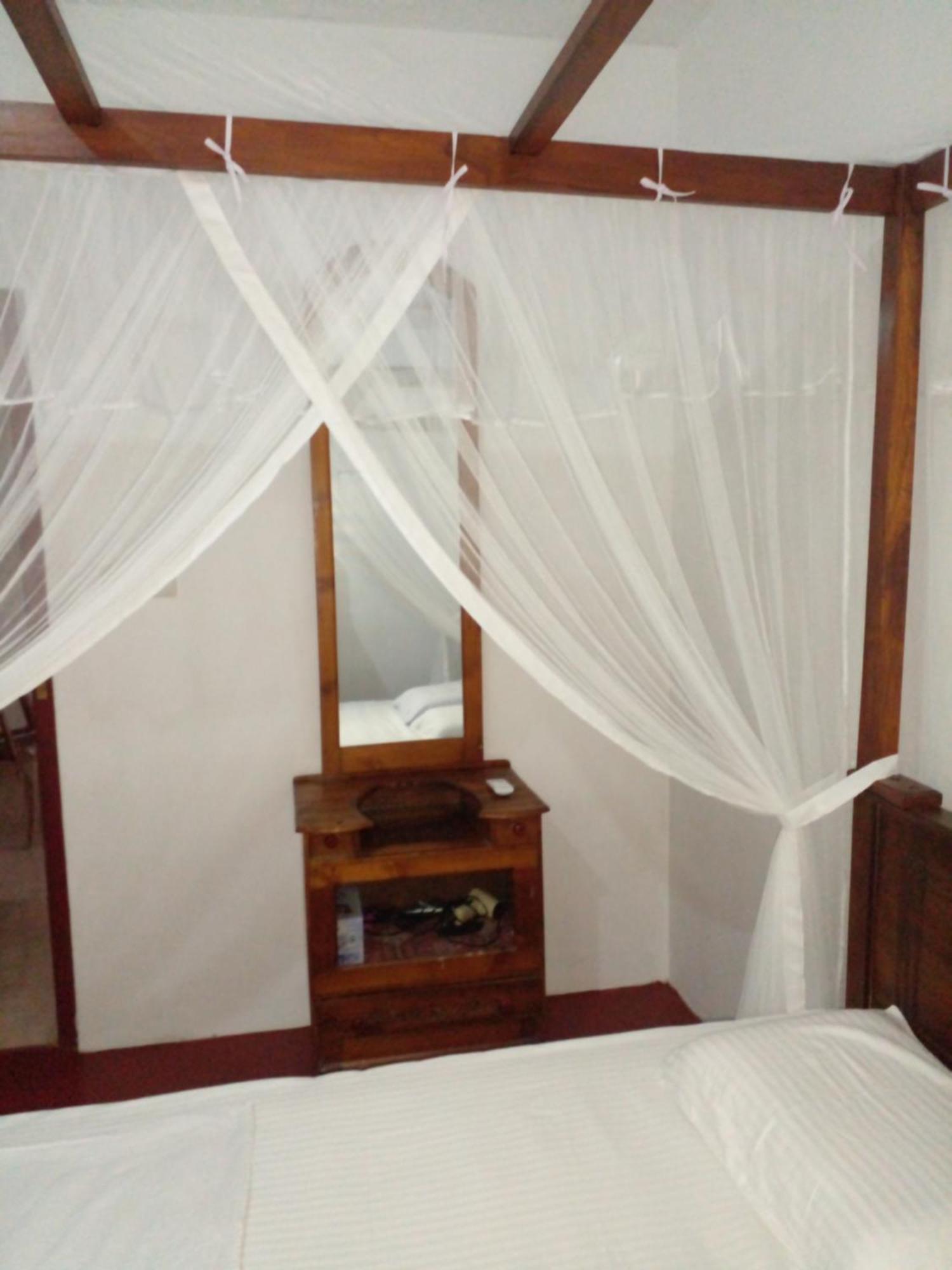 Coco One Holiday Inn Mirissa Bilik gambar