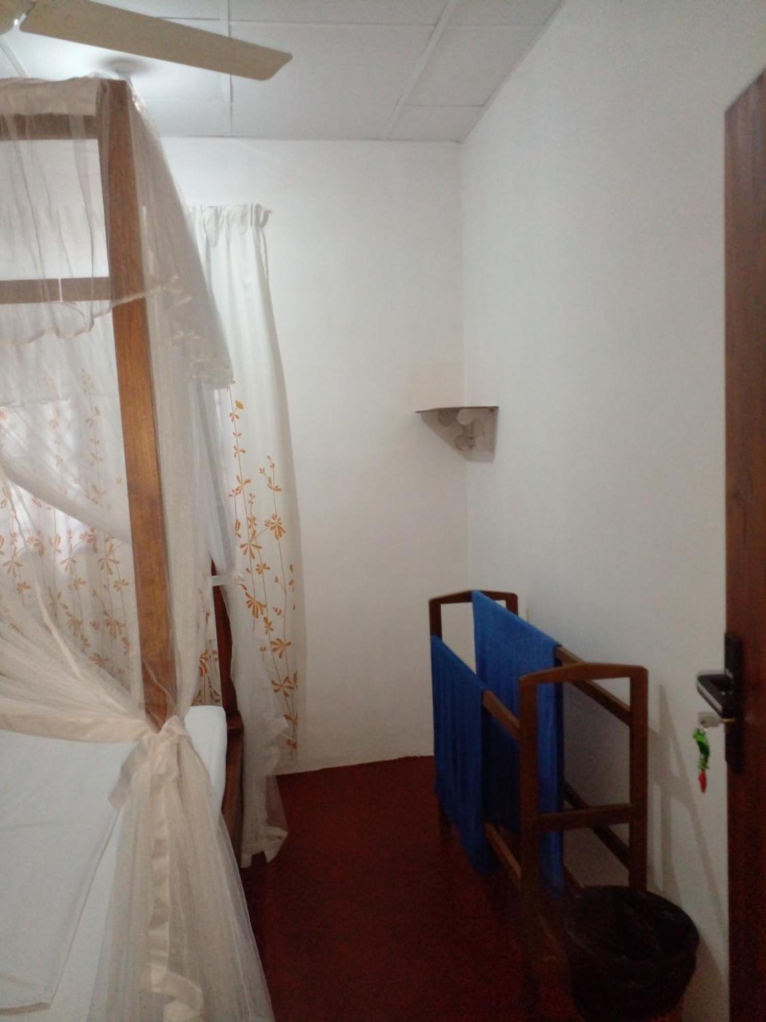 Coco One Holiday Inn Mirissa Bilik gambar